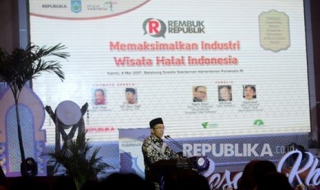 Gubernur NTB TGB Zainul Majdi memberikan keynote speech pada acara Rembuk Republik sekaligus peluncuran Pesona Khazanah Ramadhan di Gedung Kemenpar Jakarta, Kamis (4/5).