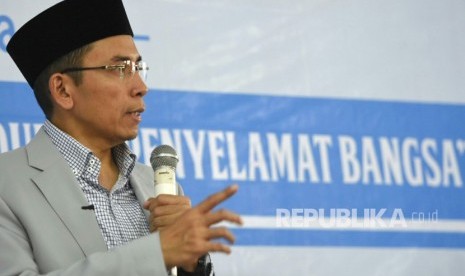 Gubernur NTB TGB Zainul Majdi menyampaikan tausyiahnya saat tabligh akbar di Masjid Baitul Ilmi, Institut Informatika dan Bisnis (IIB) Darmajaya, Bandar Lampung, Lampung, Kamis (22/3).