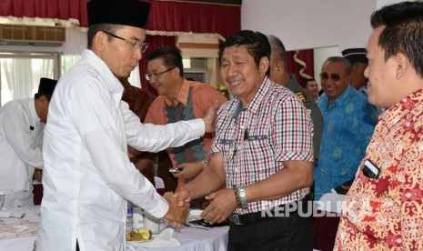 Gubernur Nusa Tenggara Barat TGH Muhammad Zainul Majdi menggelar dialog kebangsaan antar tokoh lintas agama di Pendopo Gubernur NTB, Kota Mataram, Jum’at, (5/5).