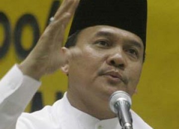 Gubernur Riau Rusli Zaenal