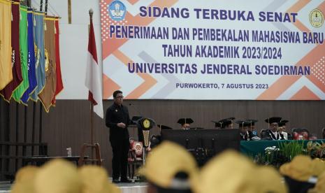 Gubernur Sekolah Tinggi Intelijen Negara (STIN), Mayjen TNI Djoko Andoko, SE MM memberikan kuliah umum di Universitas Jenderal Soedirman (Unsoed) Purwokerto Senin (7 Agustus 2023).