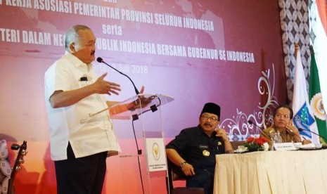 Gubernur Sumatra Selatan (Sumsel) Alex Noerdin, Senin (2/7), menghadiri Rapat Kerja Asosiasi Pemerintah Provinsi Seluruh Indonesia (APPSI) yang dibuka Menteri Dalam Negeri Tjahjo Kumolo dan dipimpin Ketua Umum APPSI Soekarwo yang juga Gubernur Jawa Timur.