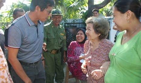 Gubernur Sumbar, Irwan Praayitno memuji seorang nenek yang datang ke TPS