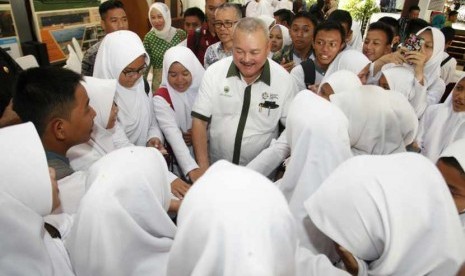 Gubernur Sumsel Alex Noerdin kembali melakukan sosialisasi kepada pelajar SMA yang ada di Sumsel, Jum'at (8/12).