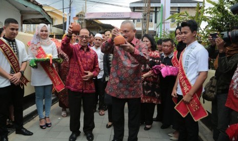  Gubernur Sumsel Alex Noerdin meresmikan destinasi wisata Kampung Arab Al Munawar yang terletak di kawasan 13 Ulu, Palembang.