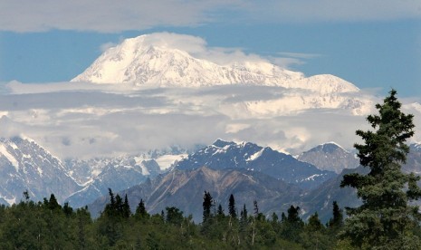 Gunung McKinley di Alaska berganti nama menjadi Gunung Denali