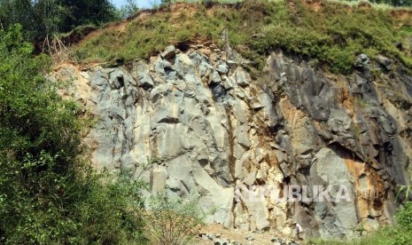 Gunung Parang, Batuan Diabas.