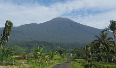 Gunung Selamet