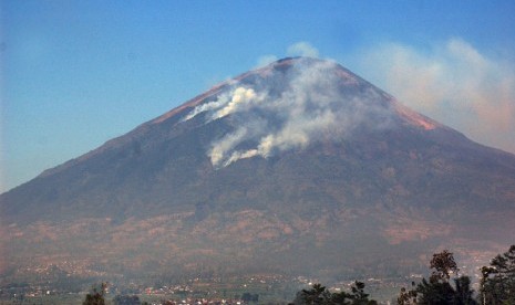 Gunung Sindoro di Temanggung, Jawa Tengah.