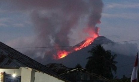 Gunung Soputan, Sulawesi Utara.