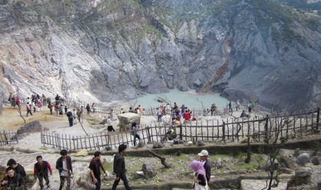 Gunung Tangkuban Parahu