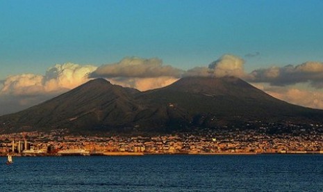 Gunung Vesuvius di Italia