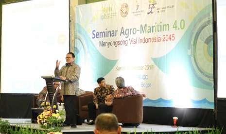 Guru Besar Fakultas Kelautan dan Perikanan IPB, Prof Rokhmin Dahuri menjadi nara sumber Seminar Agro-Maritim 4.0 yang diadakan oleh IPB.