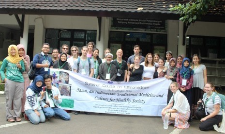 Guru besar IPB ungkap potensi obat dari hutan.