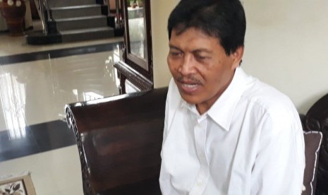 Guru Besar UIN Malang, Profesor Mudjia Rahardjo mengungkapkan, kejanggalan pemilihan rektor pada 2017 lalu di kediamannya, Kota Malang, Rabu sore (20/3). 