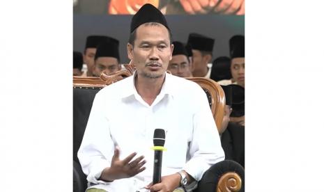 Gus Baha atau KH Ahmad Bahauddin Nursalim