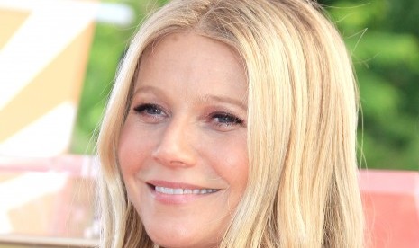 Aktis Gwyneth Paltrow dikaruniai dua anak dari pernikahannya dengan vokalis Coldplay, Chris Martin.