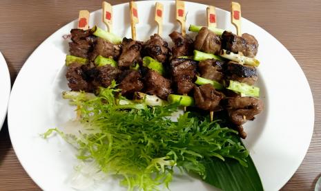 Sate daging sapi. Ada beberapa ide olahan daging sapi yang dapat menjadi inspirasi saat Idul Adha.