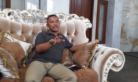 H Suwarto (41 tahun), anggota DPRD Kabupaten Indramayu periode 2009 – 2014 dari PKS itu, selama ini, dikenal sebagai seorang juragan kapal yang sukses di Kabupaten Indramayu. Dia saat ini tengah meramaikan bursa cawabup Indramayu.