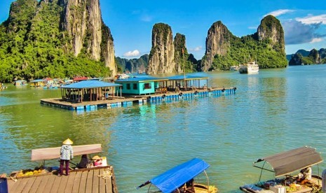 Ha Long Bay di Vietnam