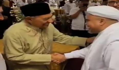 Pertemuan Habib Quraish Shihab dengan Habib Rizieq Shihab Viral di Medsos