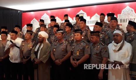 Habib Umar bin Hafidz telah tiba di BPMJ dan langsung berfoto bersama jajaran Perwira Polda Metro Jaya, Jakarta (Ilustrasi)