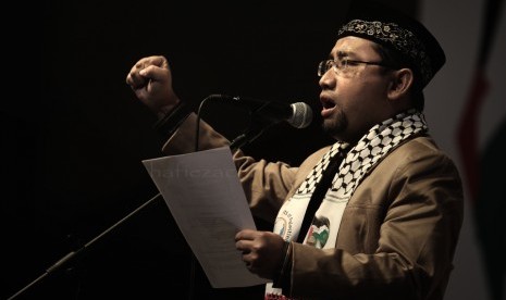 Habiburrahman El Shirazy, penulis novel Ayat Ayat Cinta.