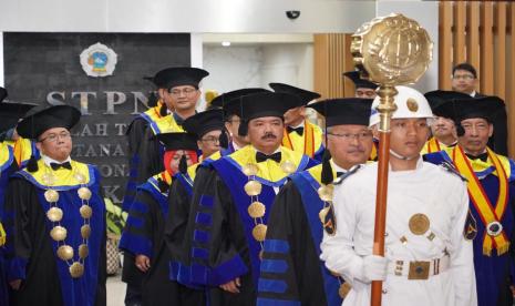 Hadi Tjahjanto saat hadiri wisuda STPN.