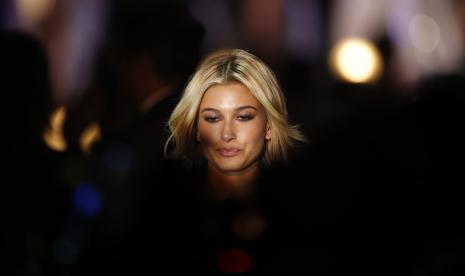 Hailey Baldwin, istri Justin Bieber. Pasangan selebritas ini menikah pada 2018. 