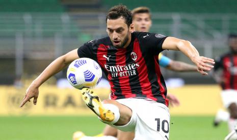 Hakan Calhanoglu