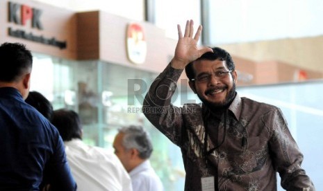  Hakim Mahkamah Konstitusi (MK) Anwar Usman mendatangi gedung KPK, Jakarta, Rabu (16/10).  (Republika/ Wihdan)