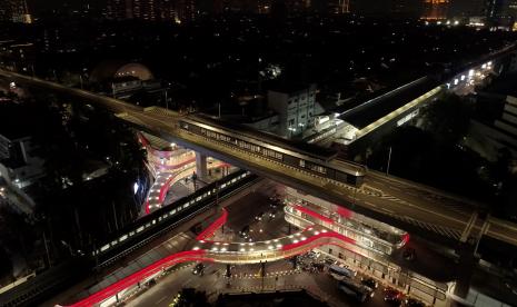 Halte Transjakarta Cakra Selaras Wahana (CSW) yang terletak di Selong, Kecamatan Kebayoran Baru, Jakarta Selatan.