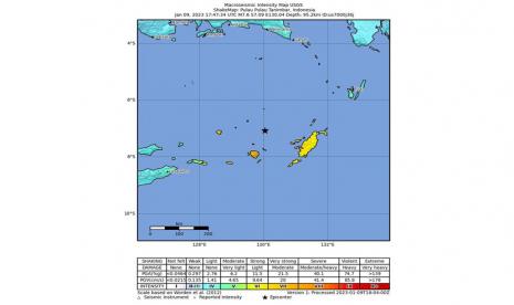  Handout shakemap yang disediakan oleh United States Geological Survey (USGS) menunjukkan lokasi gempa berkekuatan 7,6 di Laut Banda, lepas pantai Wilayah Kepulauan Tanimbar Indonesia dan Timor Timur, awal 10 Januari 2023. Menurut Badan Meteorologi Indonesia, Badan Klimatologi dan Geofisika (BMKG), gempa terjadi pada pukul 00:47:34 WIB (17:47:34 WIB) pada 10 Januari, dan berpusat di Laut Banda pada kedalaman 131km. Pulau baru muncul pascagempa di perairan Tanimbar.