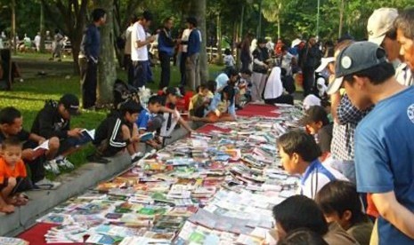 Hari buku meriahkan CFD di Kota Bandung, Ahad (18/5)