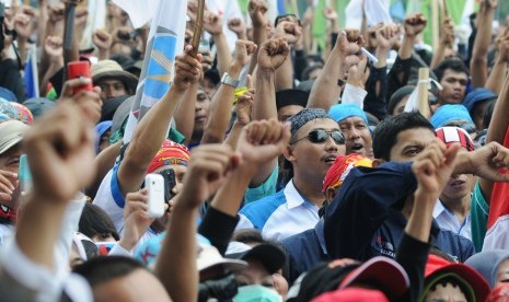 Hari Buruh Sedunia (May Day) di depan Istana Merdeka, Jakarta, tahun lalu. (Republika/Aditya Pradana Putra)