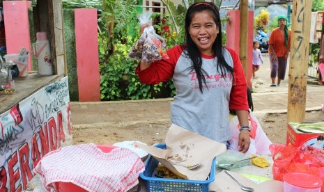 Haryani dan warung sayur matangnya