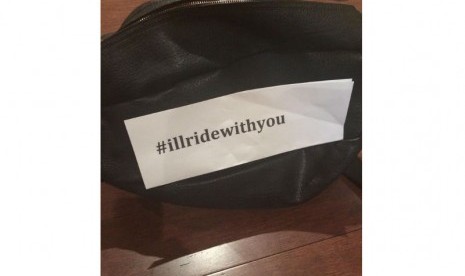 Hashtag #IllRideWithYou menjadi cara warga Australia untuk mendukung Muslim/Muslimah di negara itu setelah kejadian penyanderaan di Sydney.