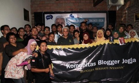 Hatta Rajasa bersama blogger