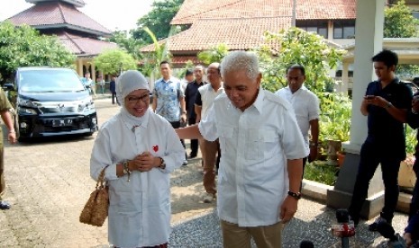 Hatta Rajasa (kanan)