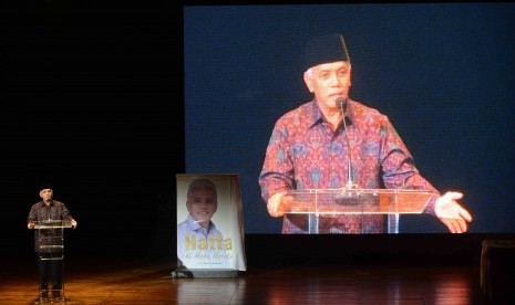 Hatta Rajasa memberikan sambutannya saat peluncuran buku biografi dirinya yang berjudul 