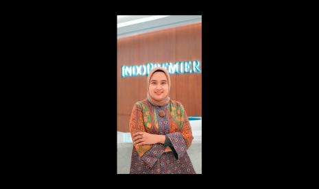 Head of Marketing & Retail IPOT, Paramita Sari.