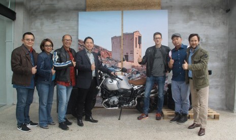 Heiner Faust, sales & marketing vice president BMW Motorrad, hadir di Indonesia untuk meresmikan BMW Motorrad Indonesia Flagship Store yang berlokasi di Jl TB Simatupang No 100 Cilandak, Jakarta Selatan, Kamis (23/3). 