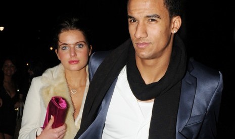 Helen Flanagan dan Scott Sinclair