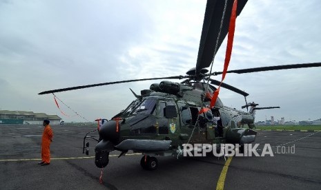 Helikopter Full Combat SAR Mission EC-725 terparkir di Hangar Final Assy PT Dirgantara Indonesia (DI), Jl Pajajaran, Kota Bandung, Jumat (25/11).