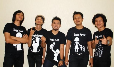 Hello Band saat berkunjung ke redaksi ROL