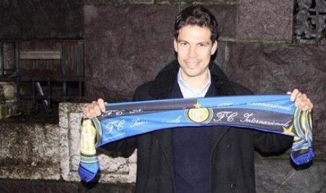 Hernanes bergabung Inter Milan.