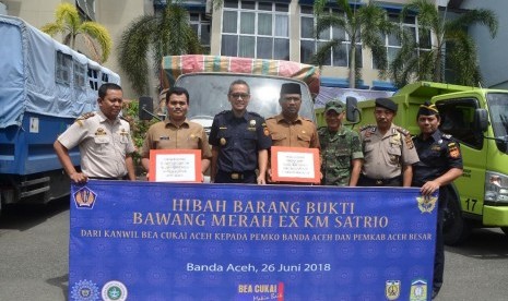 Hibah bawang merah kepada Pemkab Aceh Besat dan Pemkot Banda Aceh