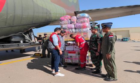 Hingga hari ini, Tim Kemanusiaan PMI masih berada di Kairo Mesir untuk terus mengawal proses pengadaan bantuan kemanusiaan PMI dengan berkoordinasi erat dengan Bulan Sabit Merah Mesir dan Bulan Sabit merah Palestina. Bantuan kemanusiaan yang saat ini tengah diproses adalah bantuan logistik pangan, minuman, selimut, pakaian anak dan bayi balita, obat-obatan, peralatan kesehatan dan ambulans, serta hygiene kits.