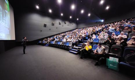 HMI di Kota Bandung menggelar nonton bareng film Lafran.