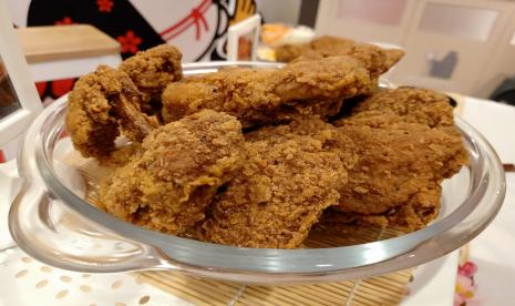 HokBen Hadirkan Menu Baru, HokBen Fried Chicken di Store HokBen Tomang, Rabu (8/12).